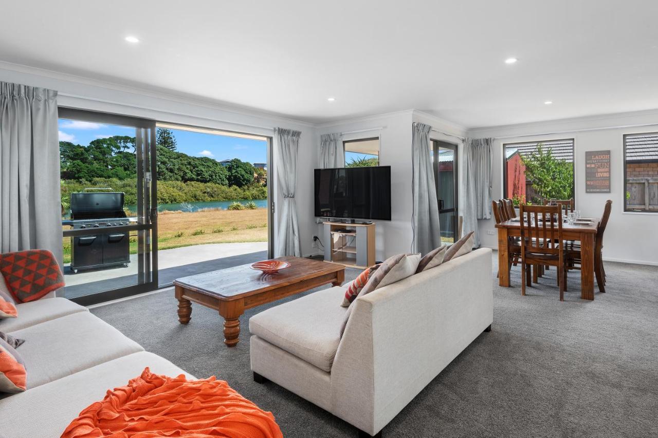 The Waterfront Ruakaka - Ruakaka Holiday Home 외부 사진